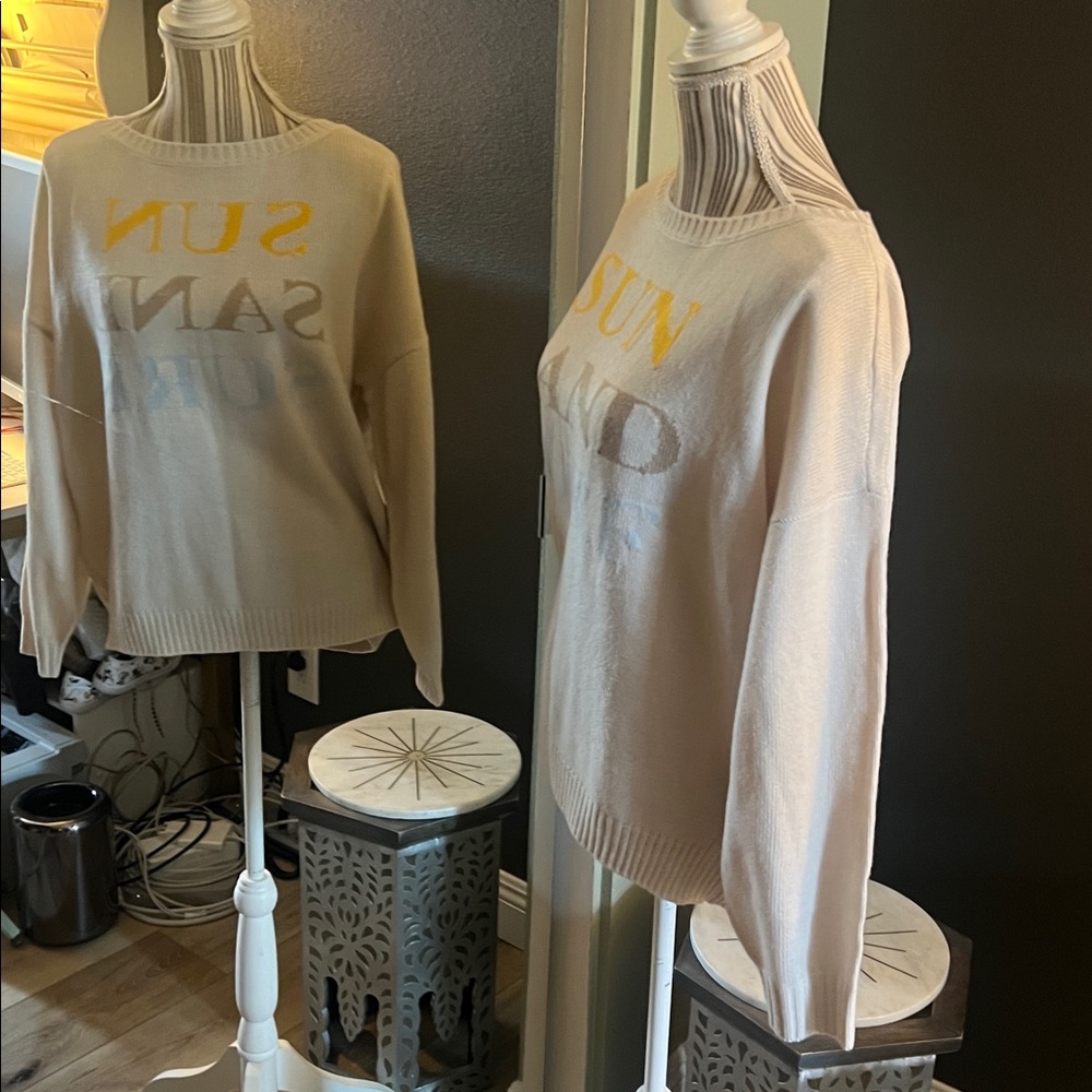 🛑 1 hour sale. NWT. Saltwater LUXE, XL, Beige Sweater with Sun Sand Surf Design - Picture 2 of 8